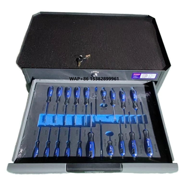 Hand Tools In Workshop - Горячая распродажа: Набор инструментов для ремонта